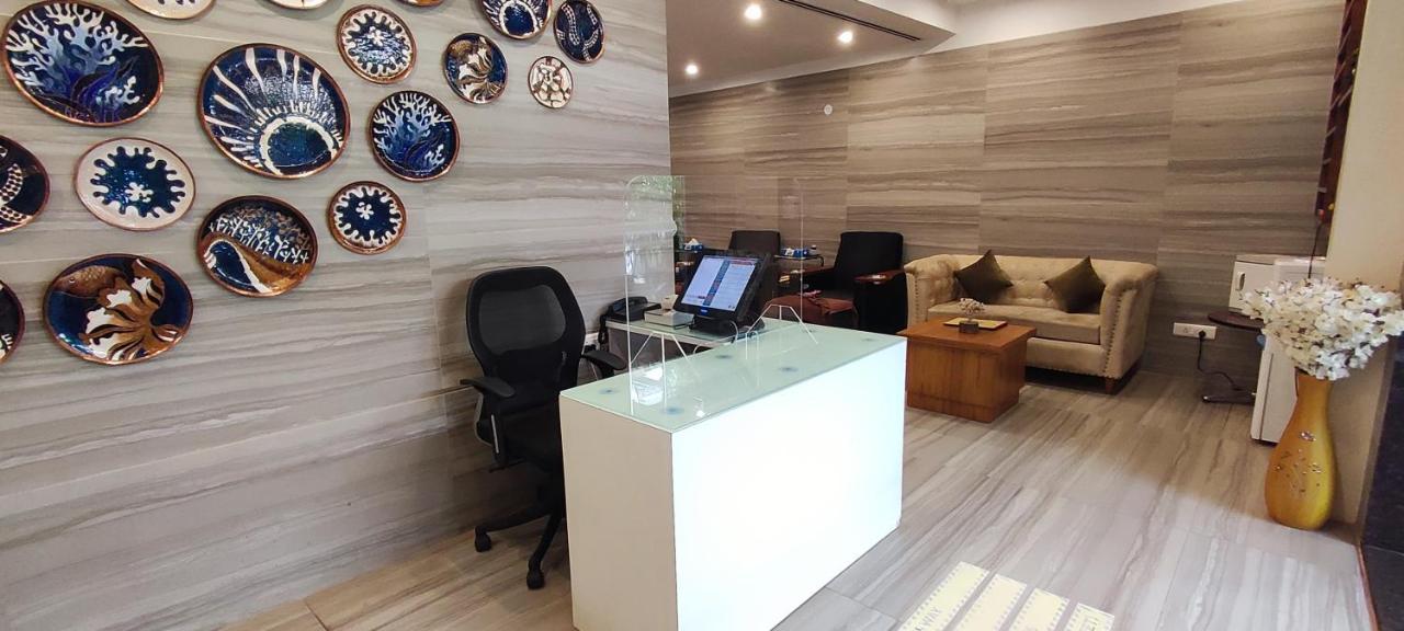 Sobit Sarovar Portico Hotel 4*
