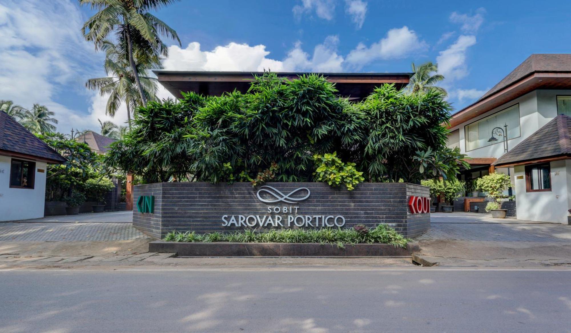 Sobit Sarovar Portico Hotel 4*