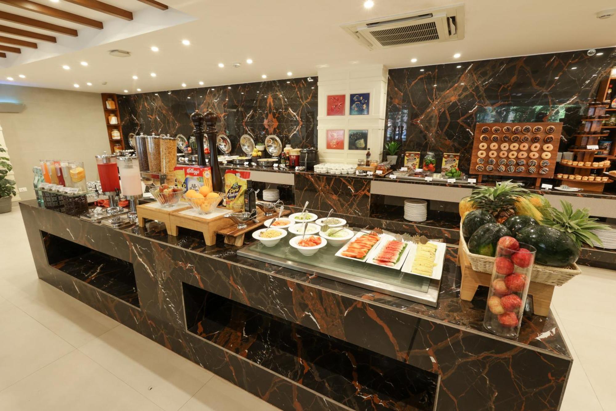 Hotel Sobit Sarovar Portico