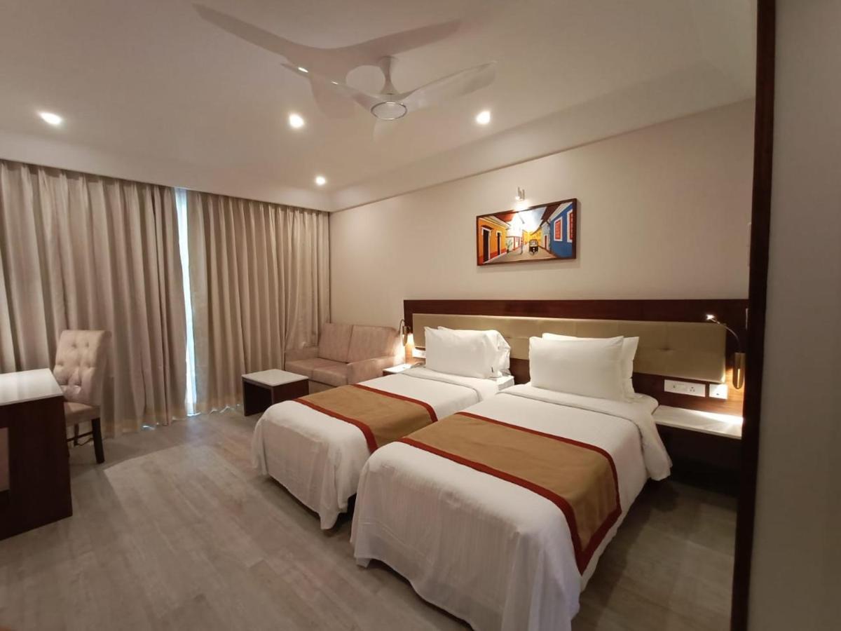 Hotel Sobit Sarovar Portico 4*